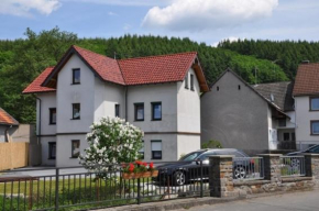 Гостиница Fliederhof Ferienwohnungen  Херресбах